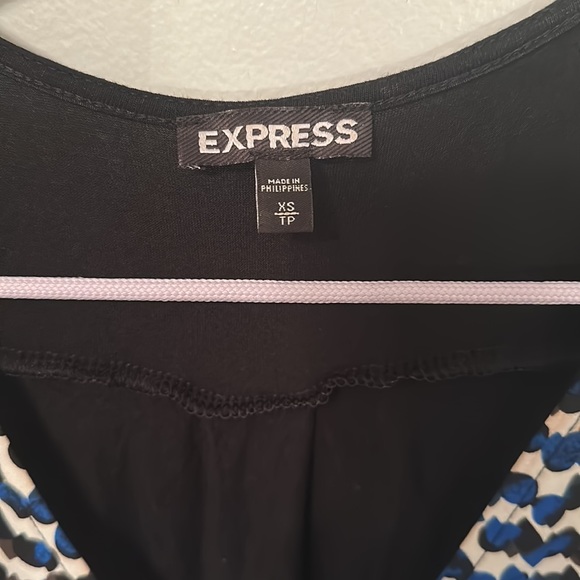 Express tank top blouse. Half zip in front - Picture 4 of 4